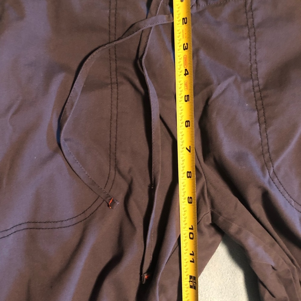 {{ Scrub Pants }} - Picture 4 of 5